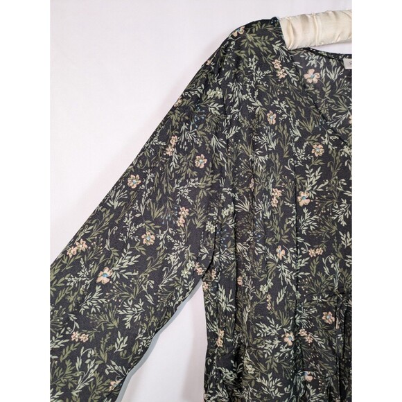 Style & Co Blouse 2X Women's Black Floral Vneck Long Sleeve Layered Nylon Gothic - Picture 2 of 7